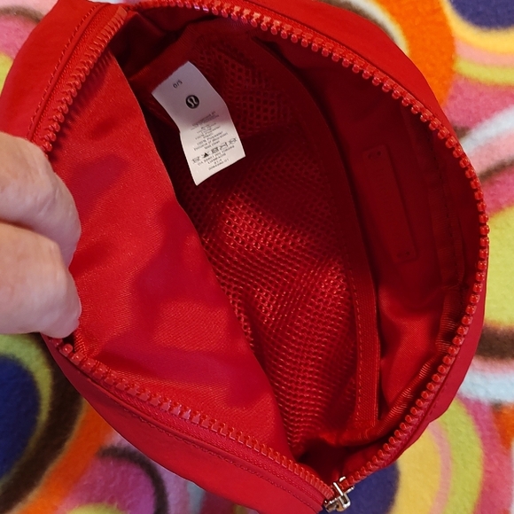 Lululemon Double Zip Pouch Red NWOT - Picture 3 of 6